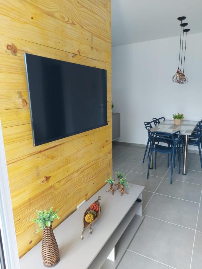 Apartamento Completo Em Ubatuba - Tenorio - Piscina E Churrasqueira Gourmet Exterior photo
